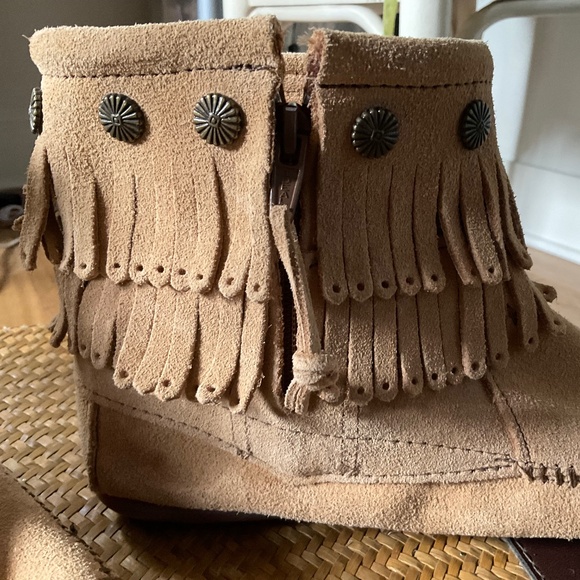 Minnetonka booties - Picture 4 of 5